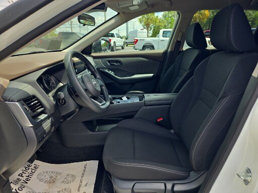 Used 2023 Nissan Rogue S FWD image 6