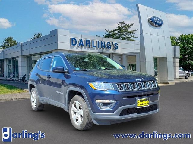 Used 2018 Jeep Compass Latitude w/ Cold Weather Group AWD/4WD image 3