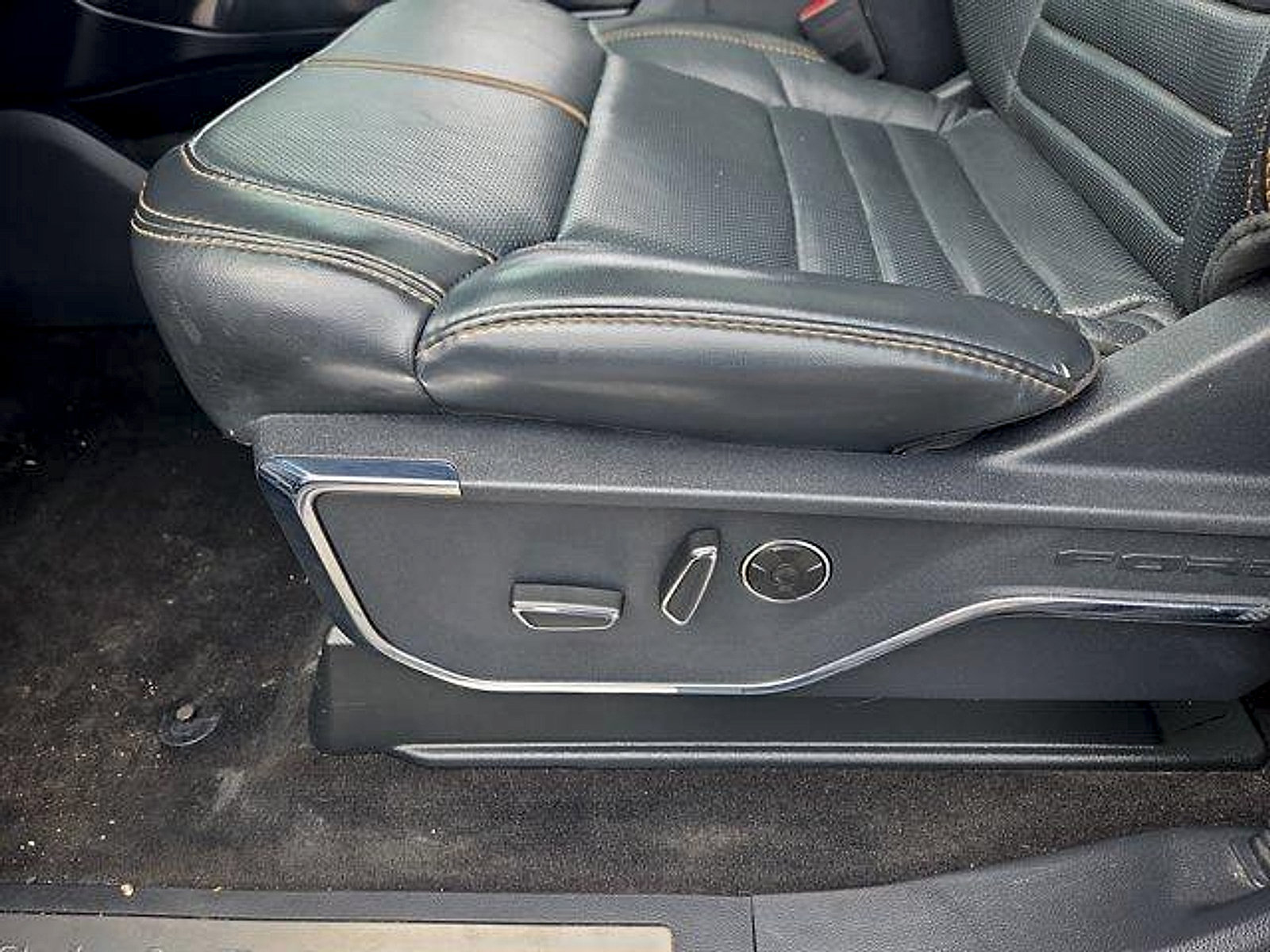 Certified 2022 Ford F150 Platinum w/ Equipment Group 701A High AWD/4WD image 12