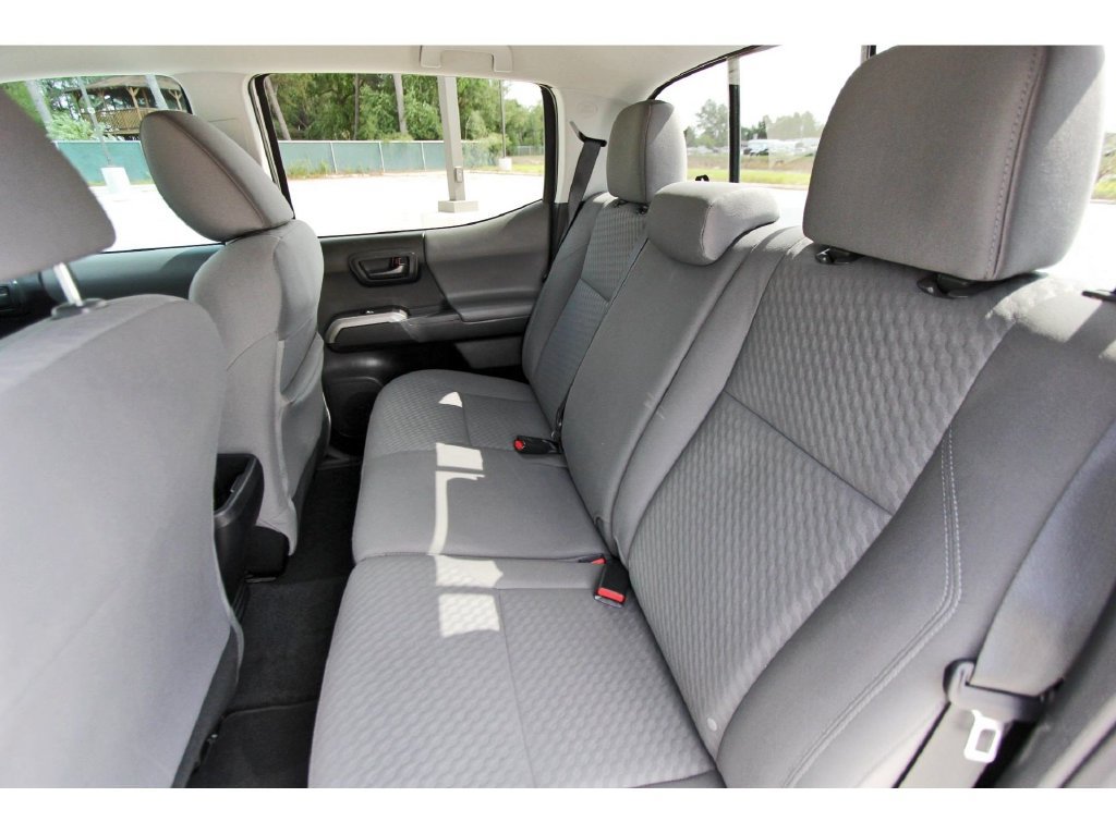 Used 2022 Toyota Tacoma SR5 RWD image 14