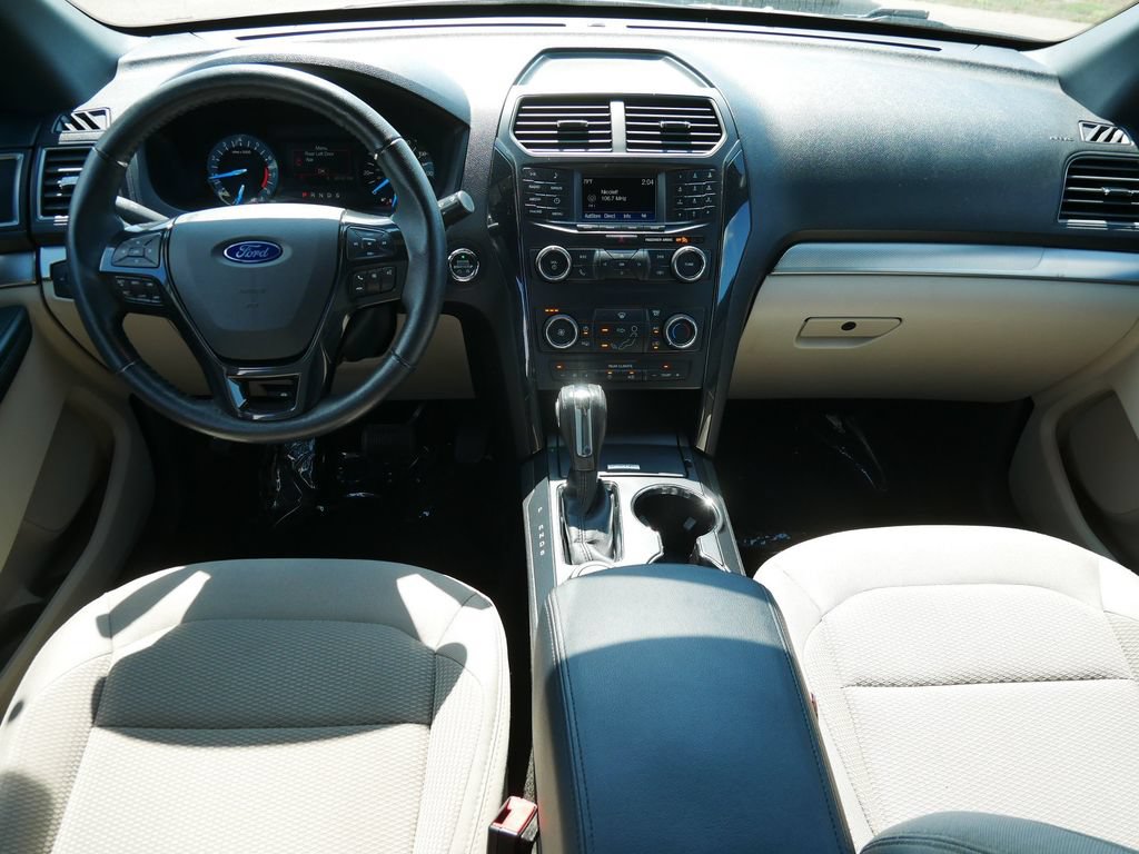 Certified 2018 Ford Explorer XLT AWD/4WD image 14