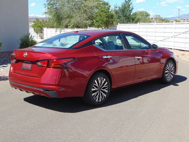 Used 2025 Nissan Altima 2.5 SV FWD image 6