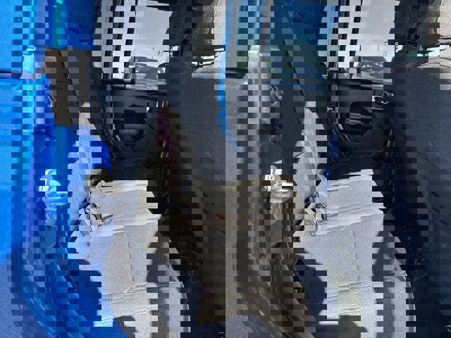 Used 2025 Jeep Gladiator Sport image 19