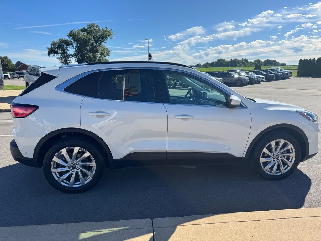 Certified 2021 Ford Escape Titanium w/ Titanium Elite Package AWD/4WD image 9