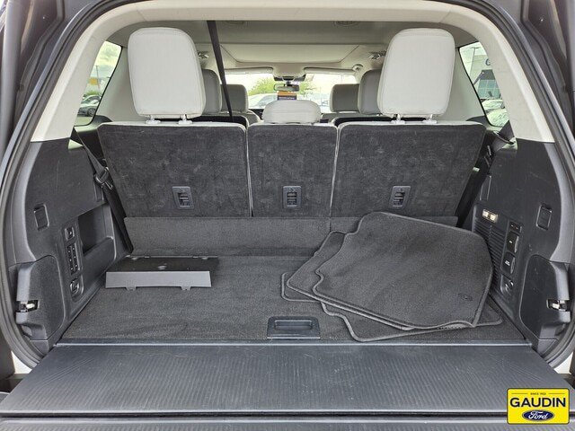 Certified 2025 Ford Expedition Active AWD/4WD image 15