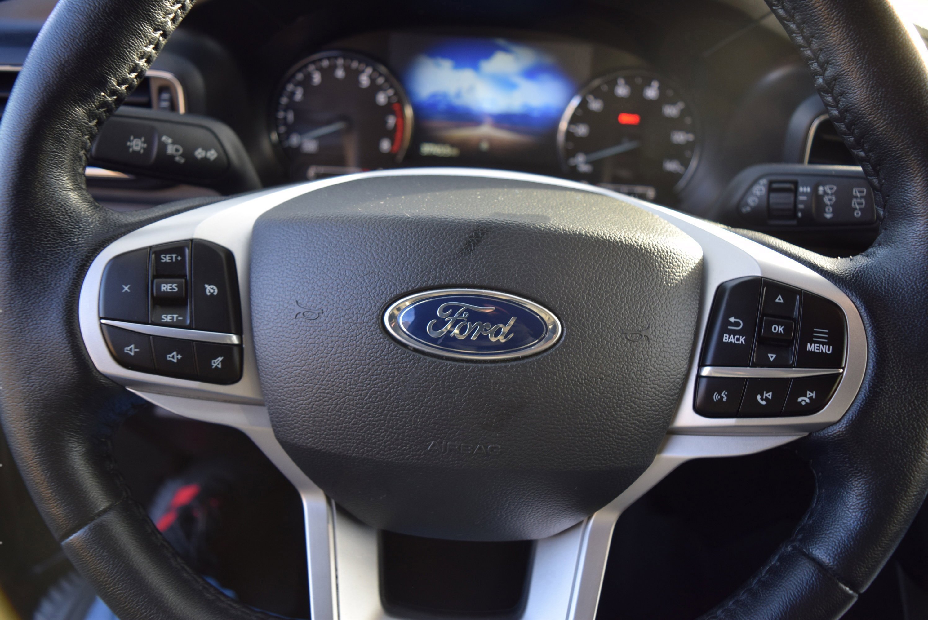 Certified 2023 Ford Explorer XLT w/ Equipment Group 202A image 9