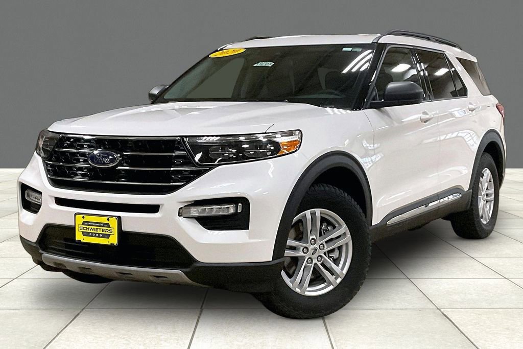 Certified 2020 Ford Explorer XLT w/ Equipment Group 202A AWD/4WD image 2