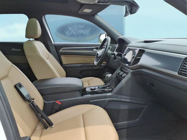 Used 2020 Volkswagen Atlas Cross Sport SEL AWD/4WD image 12