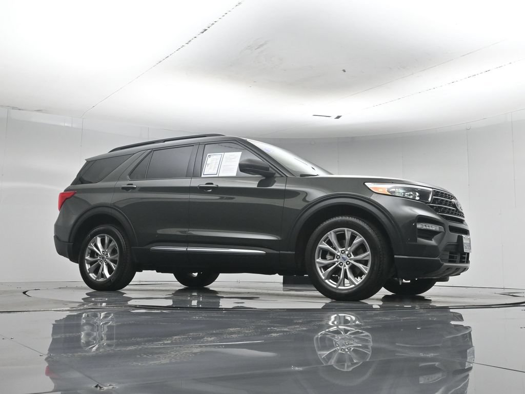 Certified 2023 Ford Explorer XLT w/ Equipment Group 202A AWD/4WD image 50