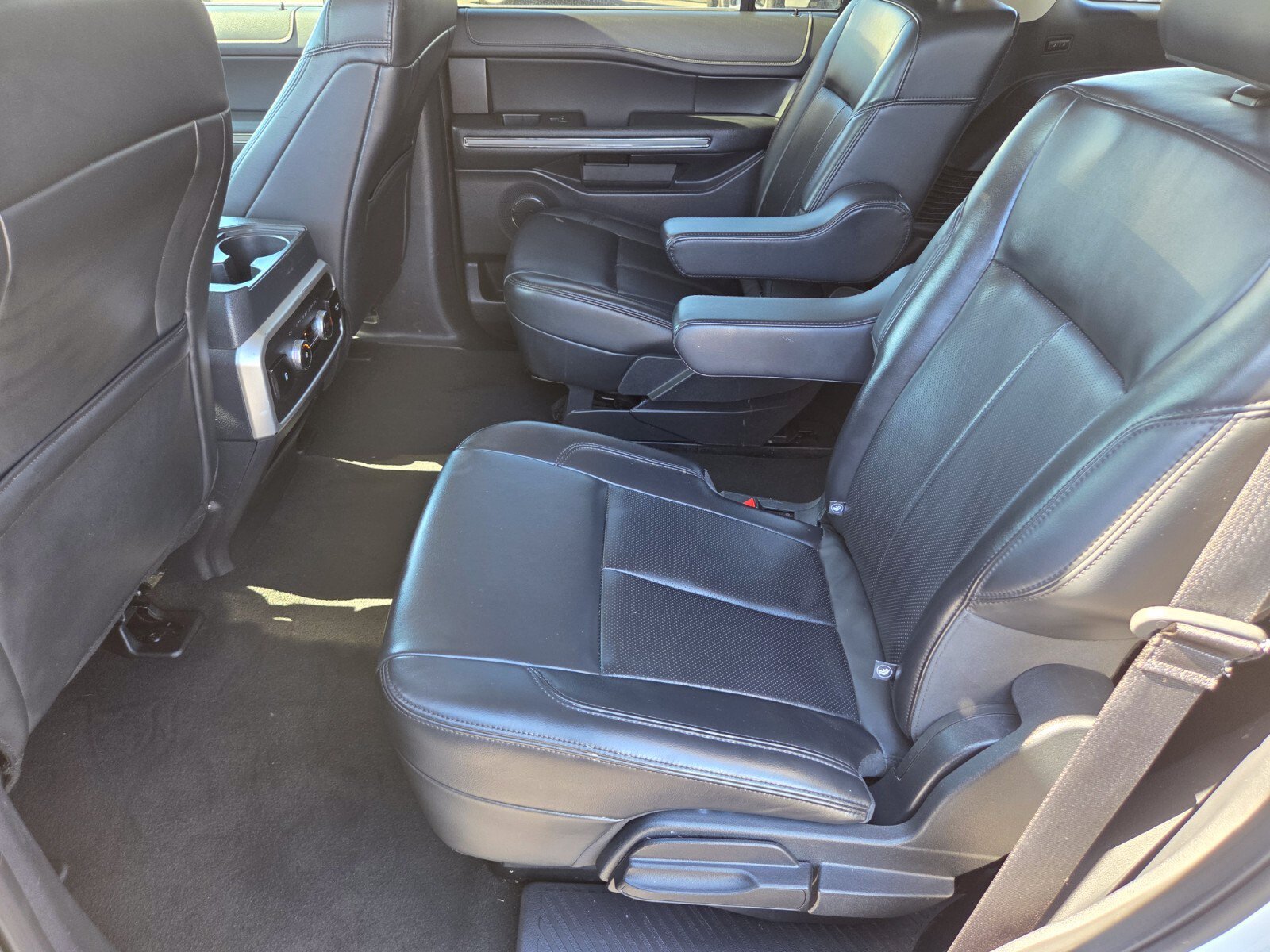 Certified 2024 Ford Expedition XLT RWD image 11