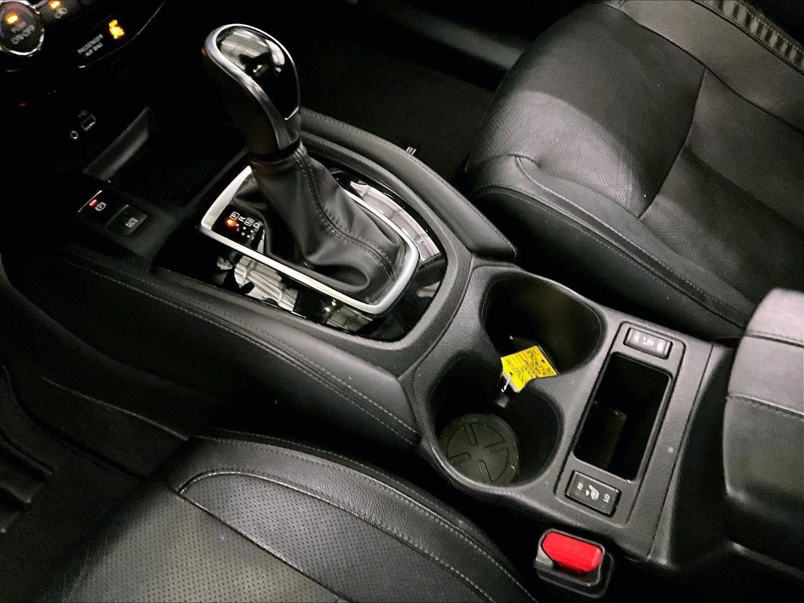 Used 2019 Nissan Rogue SL w/ Premium Package AWD/4WD image 16