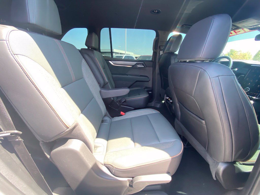 Used 2025 GMC Acadia AT4 AWD/4WD image 29