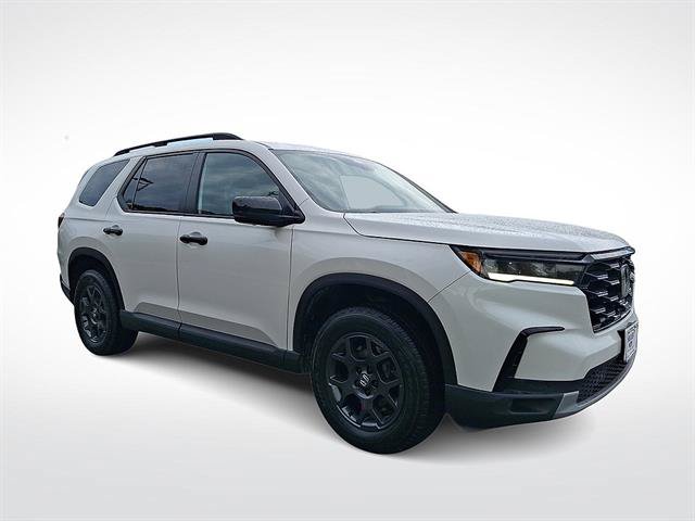 Used 2025 Honda Pilot TrailSport