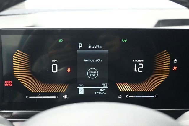 Used 2025 Kia Carnival FWD image 9