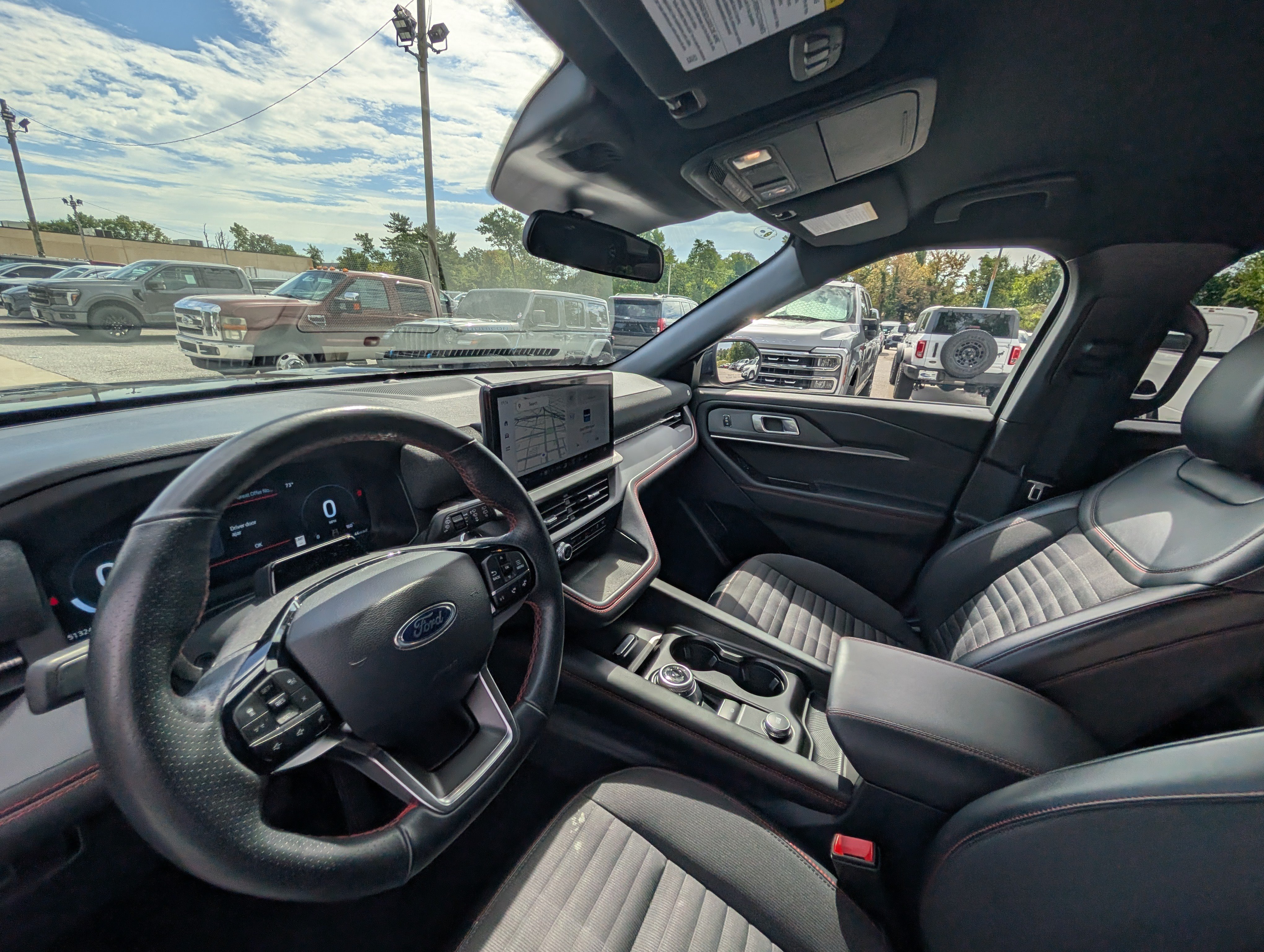 Certified 2025 Ford Explorer ST-Line w/ ST-Line Street Pack AWD/4WD image 19