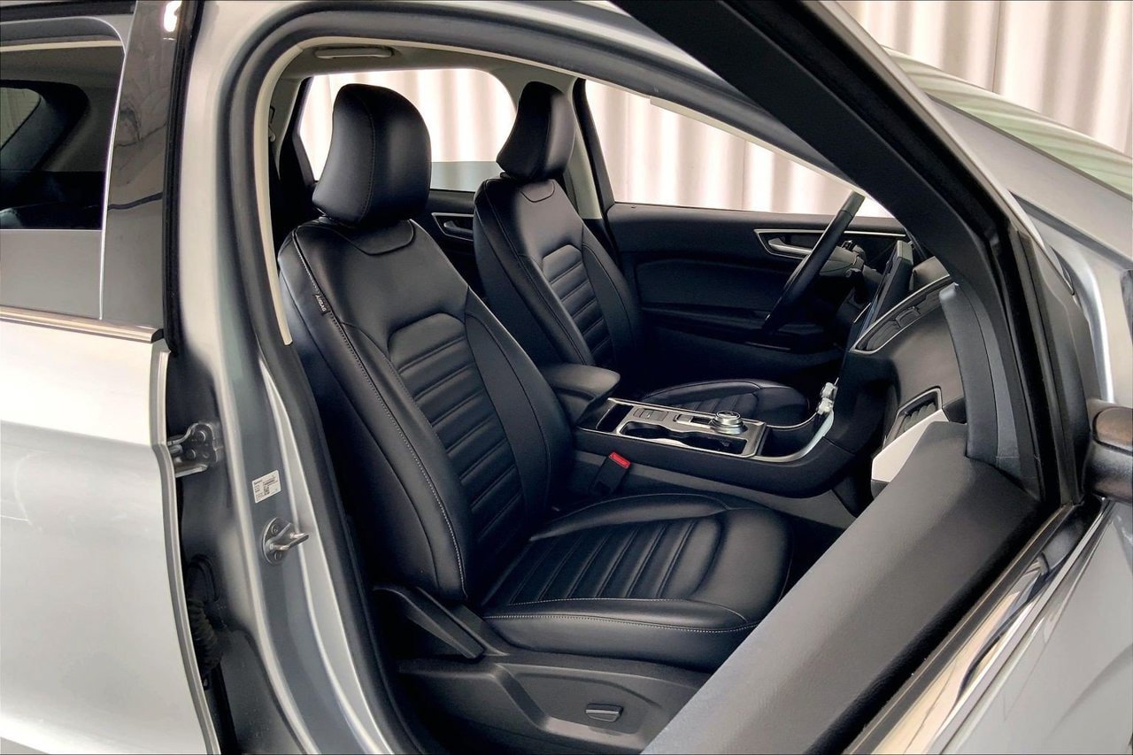 Certified 2023 Ford Edge SEL w/ Convenience Package AWD/4WD image 6