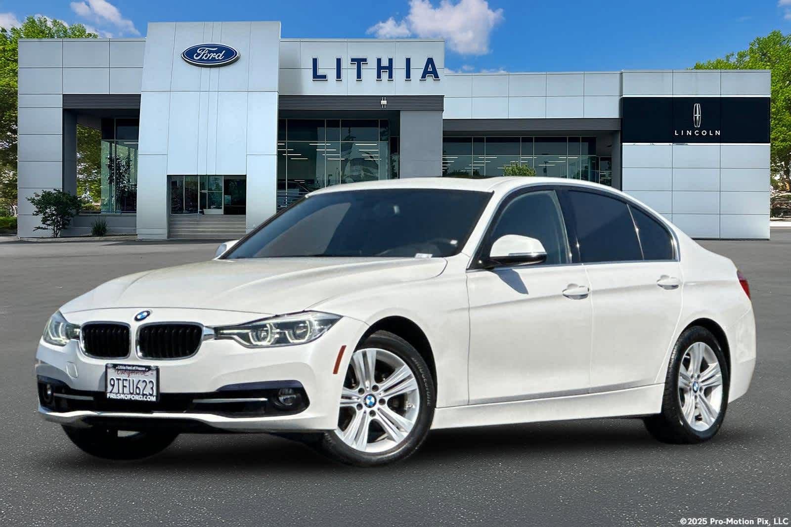 Used 2018 BMW 330i Sedan image 1