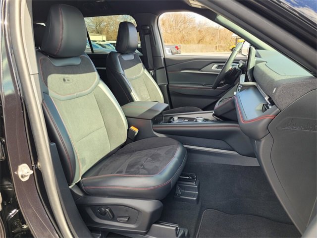 Certified 2025 Ford Explorer ST image 18