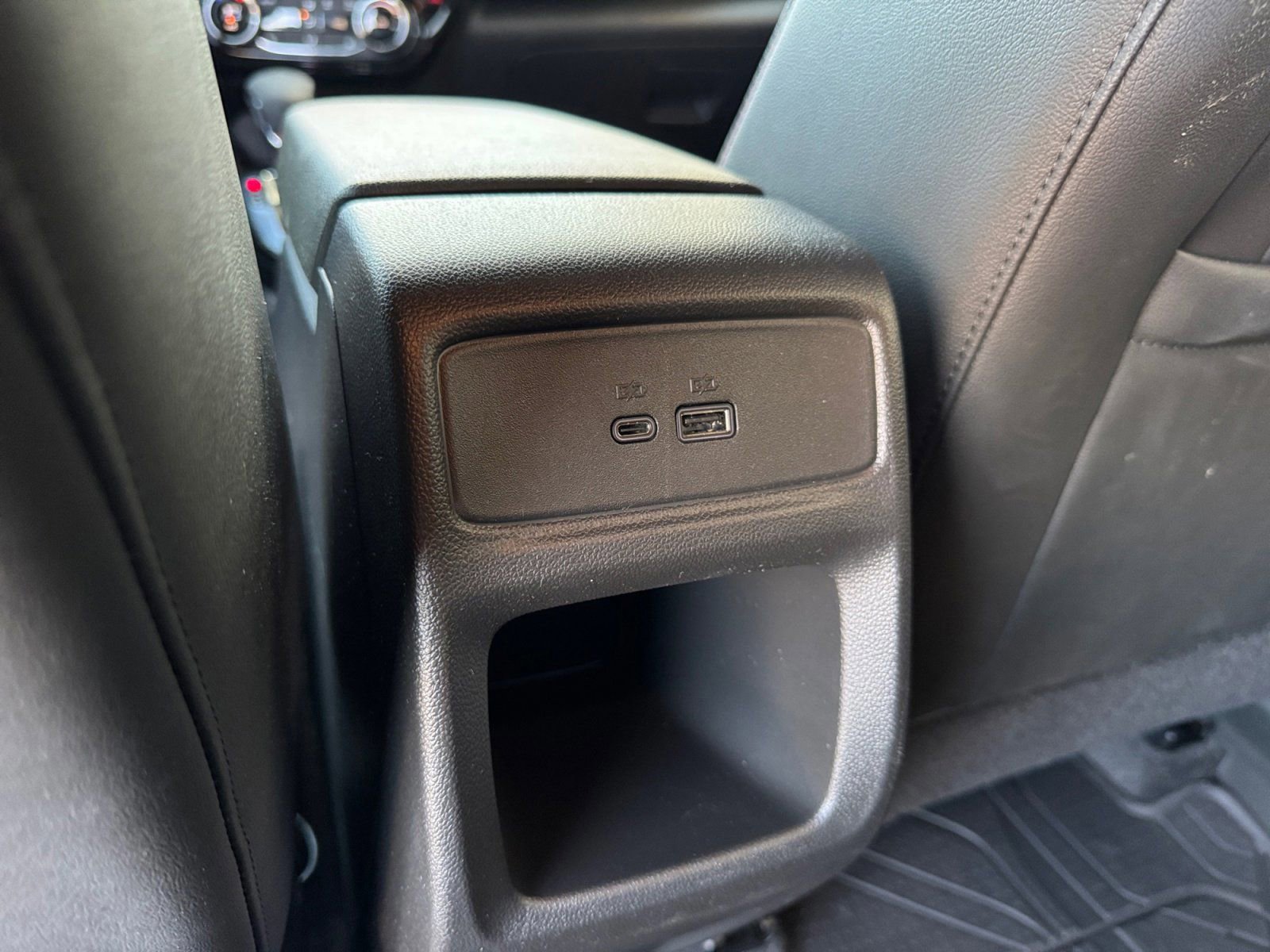 Used 2024 Chevrolet Trax RS w/ Sunroof Package image 17