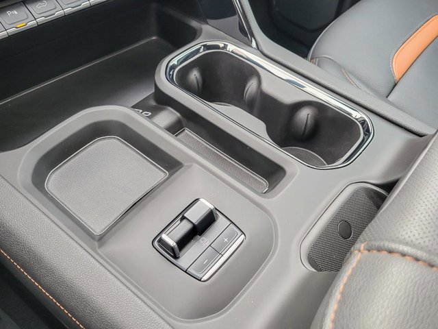 Used 2025 GMC Sierra 2500 AT4 w/ AT4 Premium Plus Package image 24