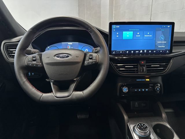 Certified 2025 Ford Escape ST-Line Elite w/ Tech Pack #2 image 5
