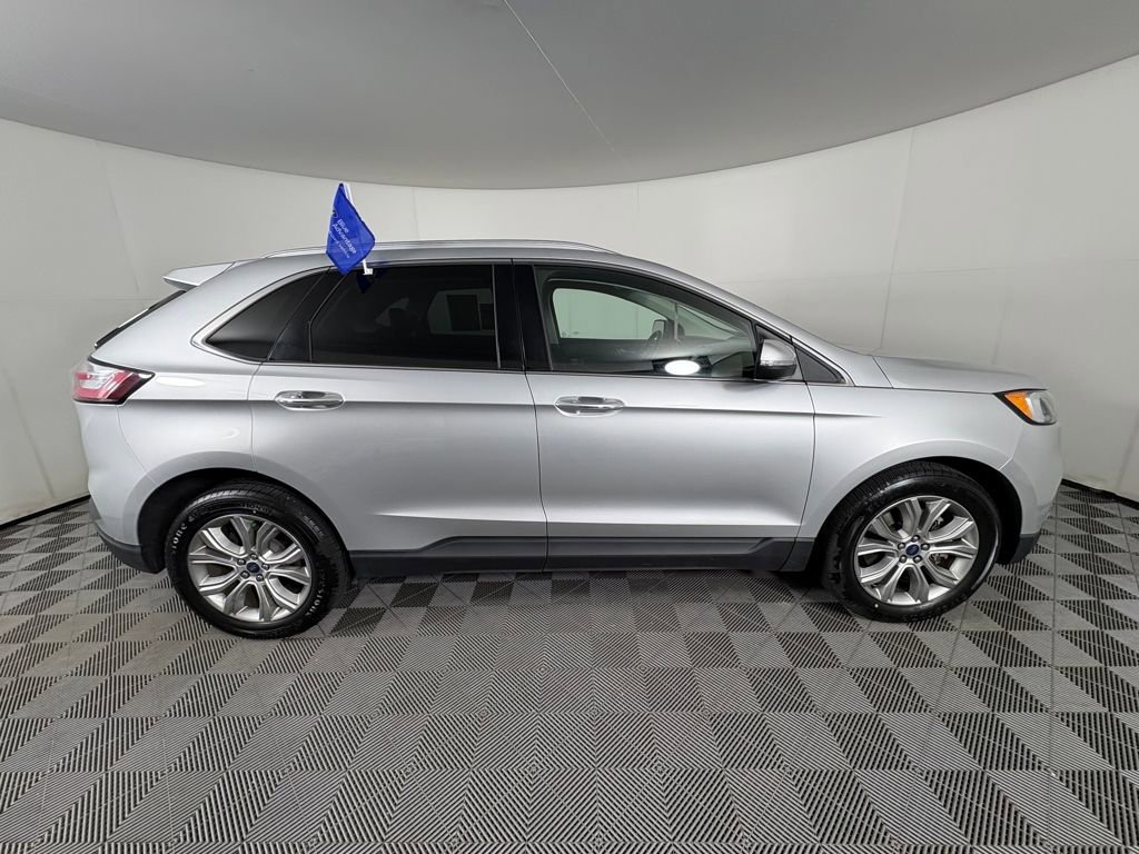 Certified 2019 Ford Edge Titanium image 8