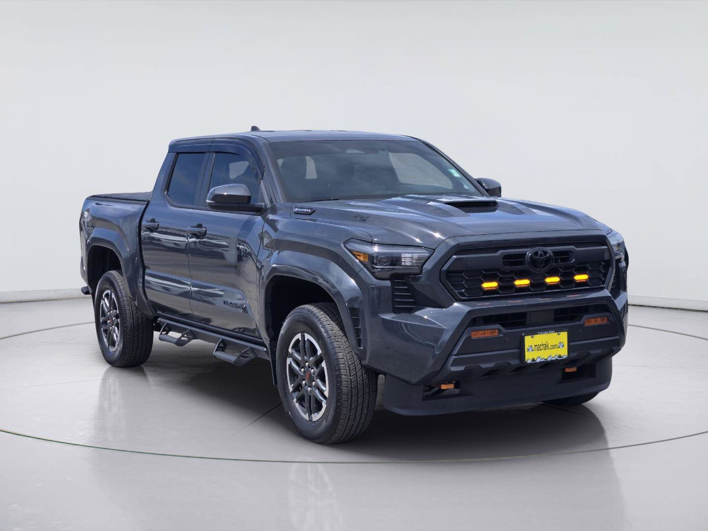 Used 2025 Toyota Tacoma TRD Sport w/ TRD Sport Upgrade Package AWD/4WD image 3