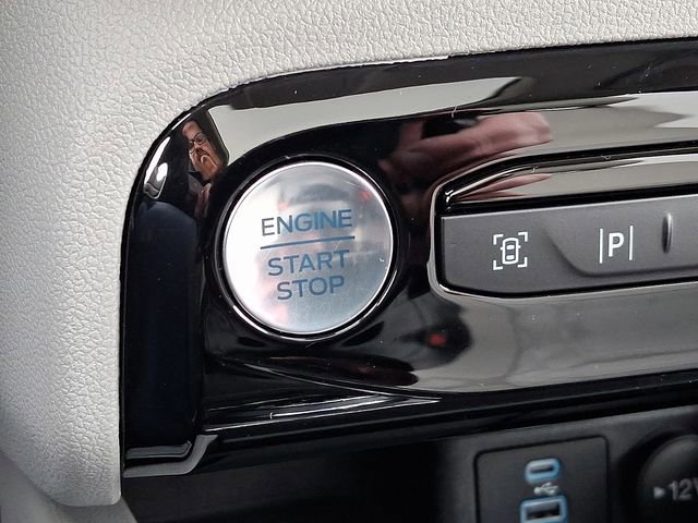 Certified 2023 Ford Escape Platinum w/ Premium Technology Package image 27