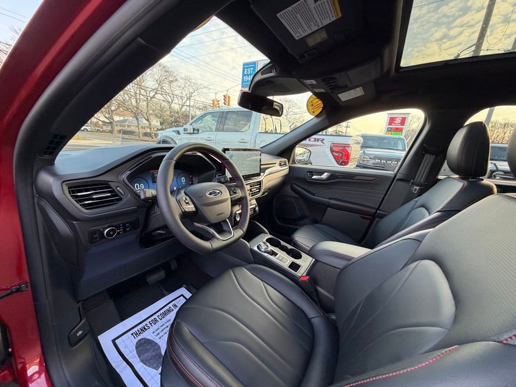 Certified 2025 Ford Escape ST-Line Elite w/ Premium Technology Package image 21