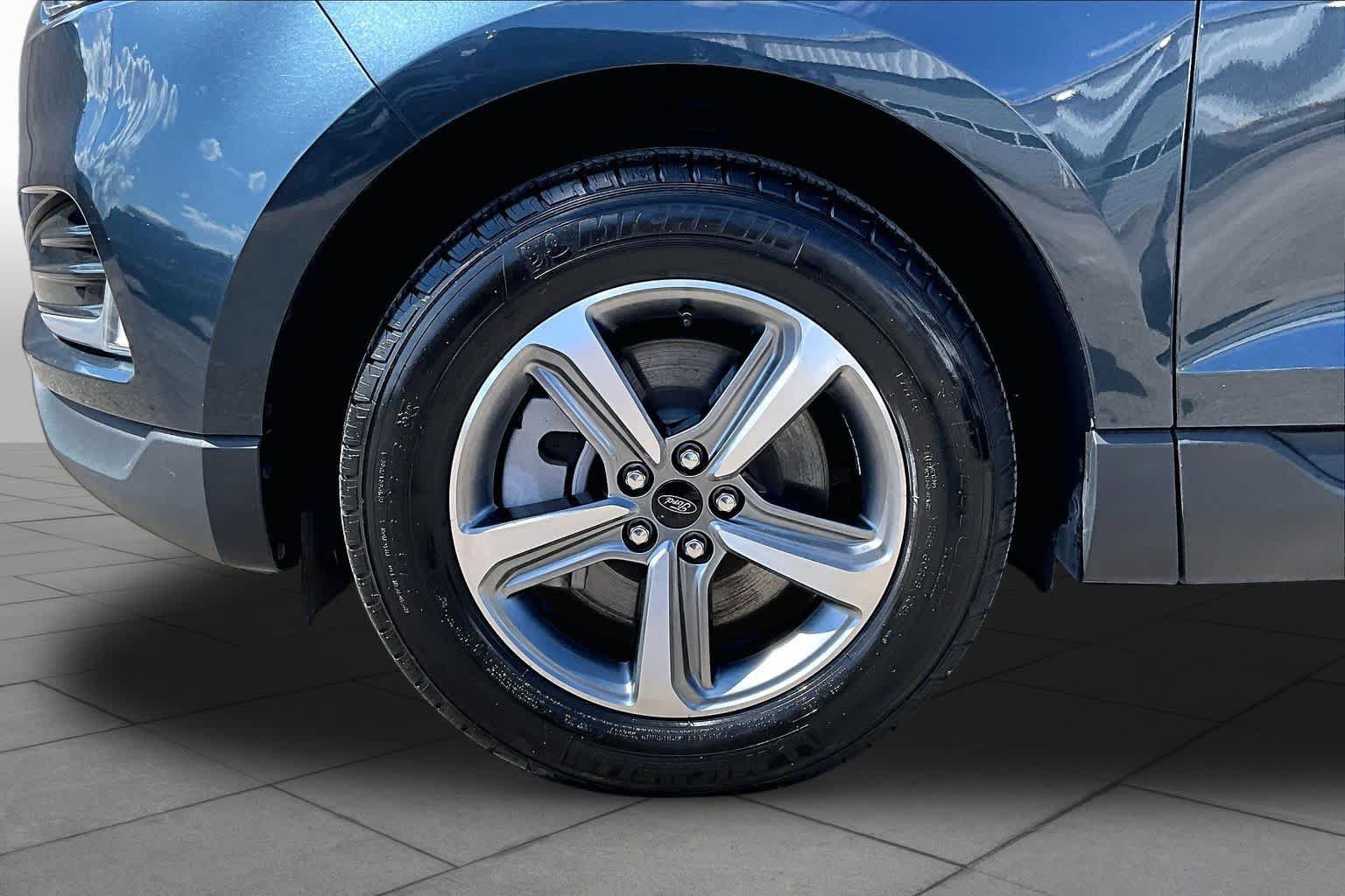 Certified 2024 Ford Edge SEL w/ Convenience Package AWD/4WD image 11