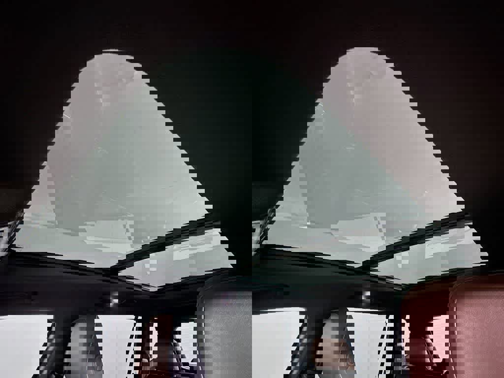 Used 2022 Volkswagen Tiguan SEL R-Line image 31