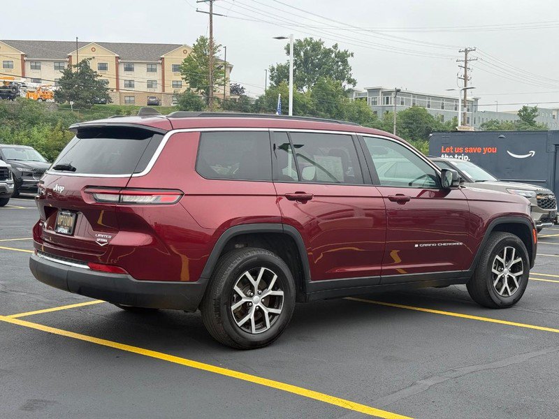 Used 2024 Jeep Grand Cherokee L Limited w/ Trailer Tow Package AWD/4WD image 3