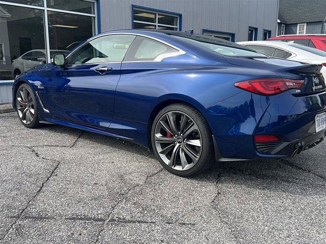 Used 2019 INFINITI Q60 Red Sport 400 w/ Proassist Package AWD/4WD image 3