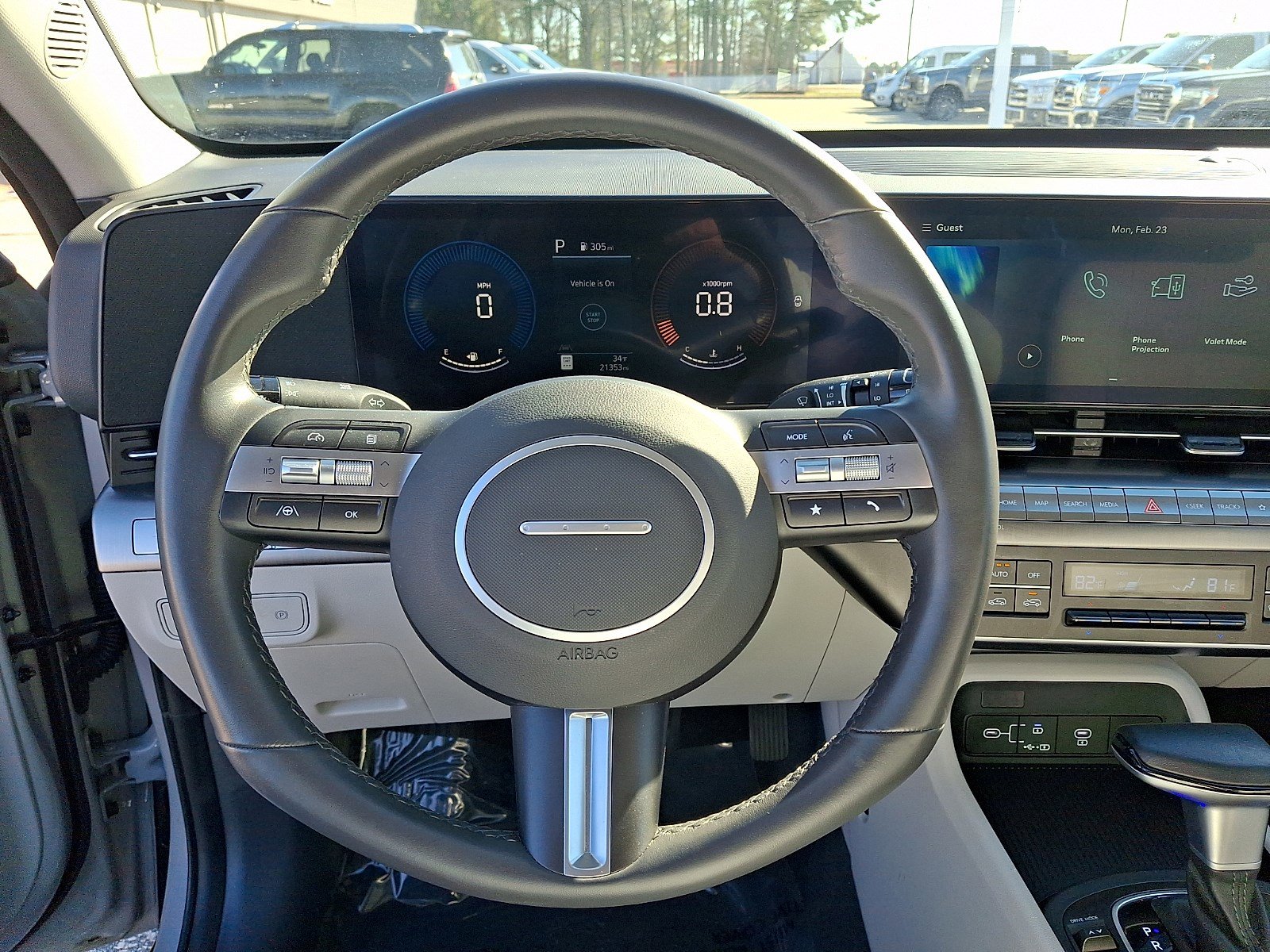 Used 2025 Hyundai Kona SEL image 18