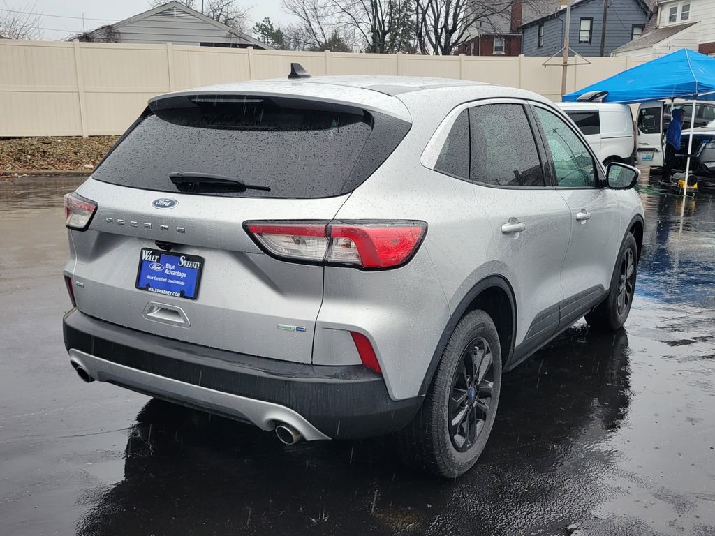 Certified 2020 Ford Escape SE image 4