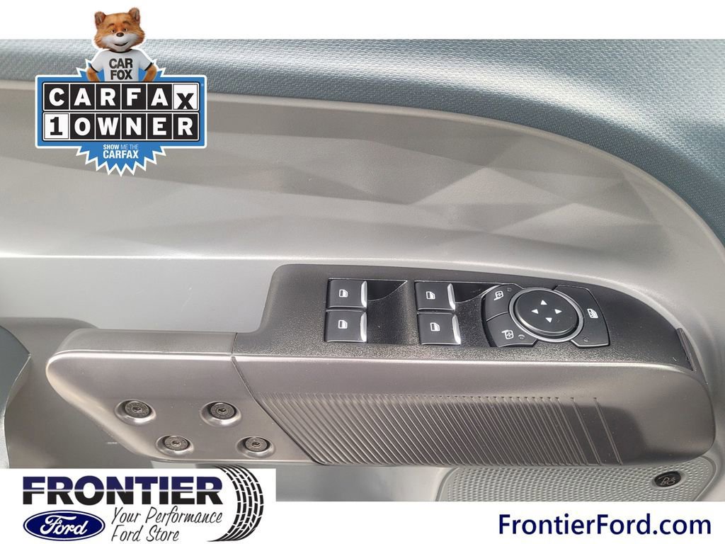 Certified 2025 Ford Maverick Lariat w/ Black Appearance Package image 13