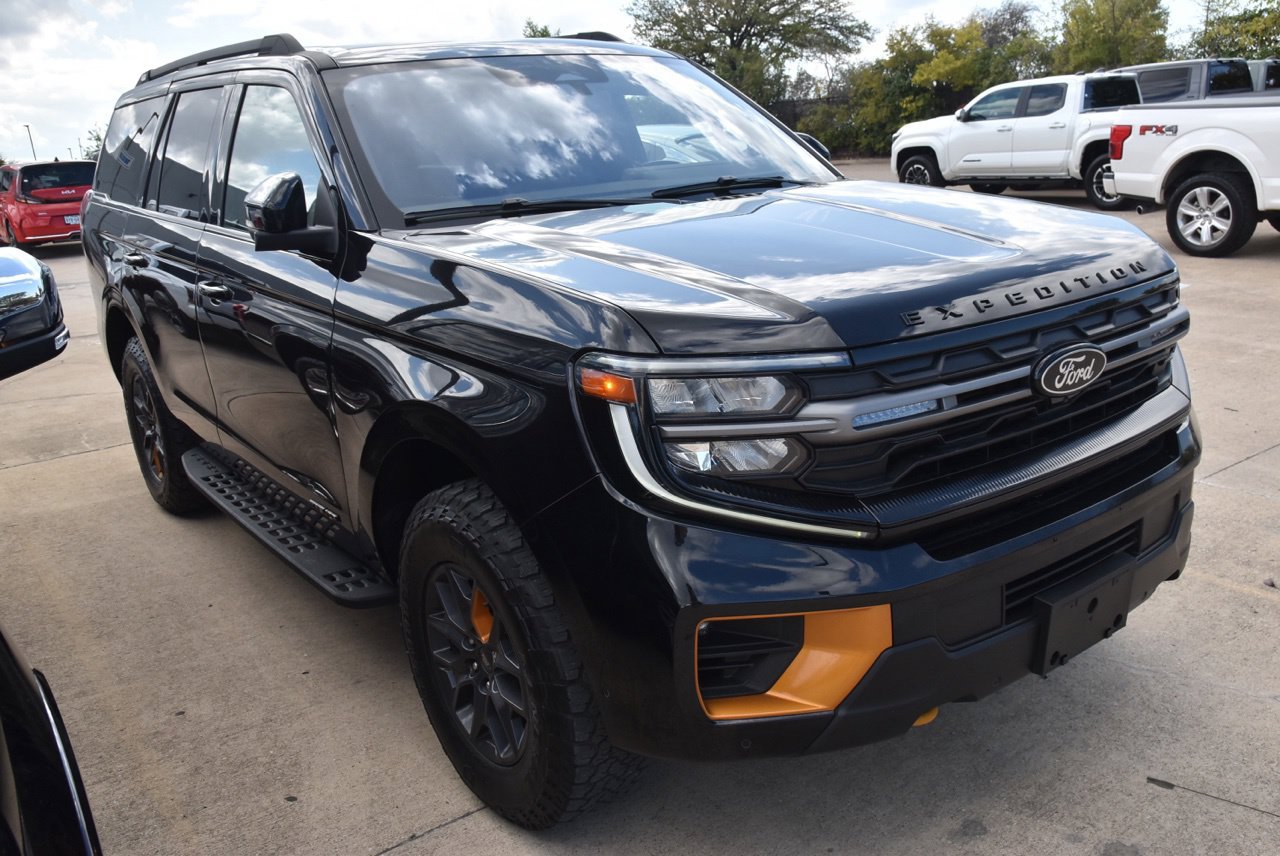 Certified 2025 Ford Expedition Tremor AWD/4WD image 4