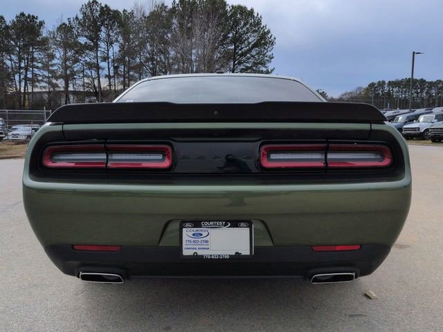 Used 2020 Dodge Challenger SXT w/ Blacktop Package image 3