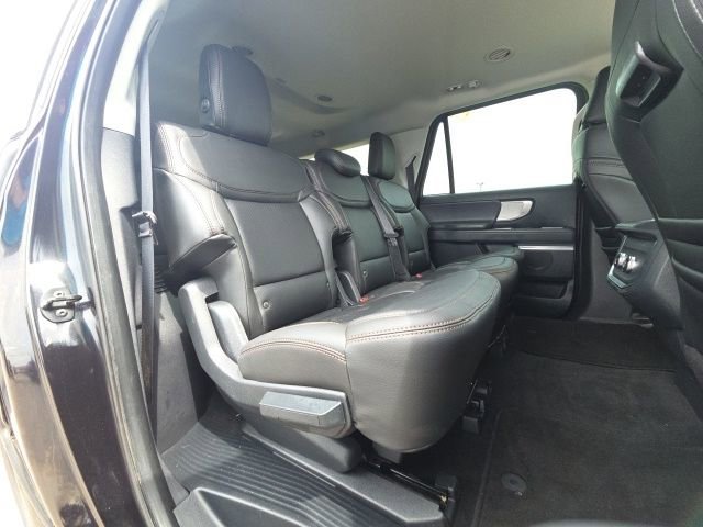 Certified 2025 Ford Expedition Max Active AWD/4WD image 9
