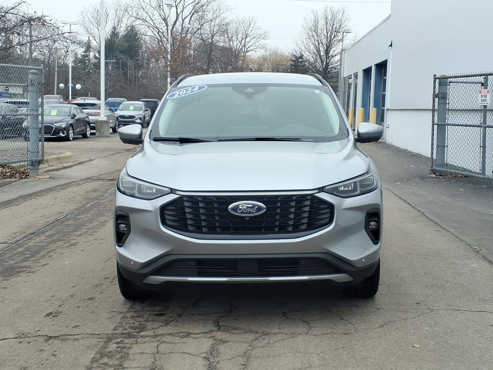 Certified 2024 Ford Escape Platinum image 6