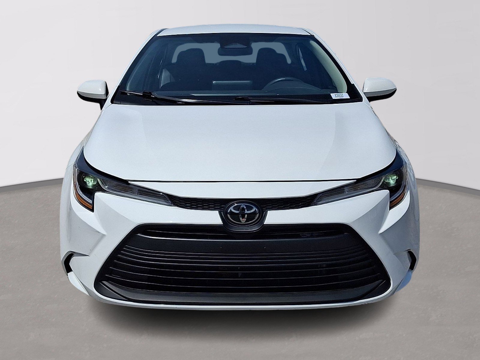 Used 2024 Toyota Corolla LE FWD image 2