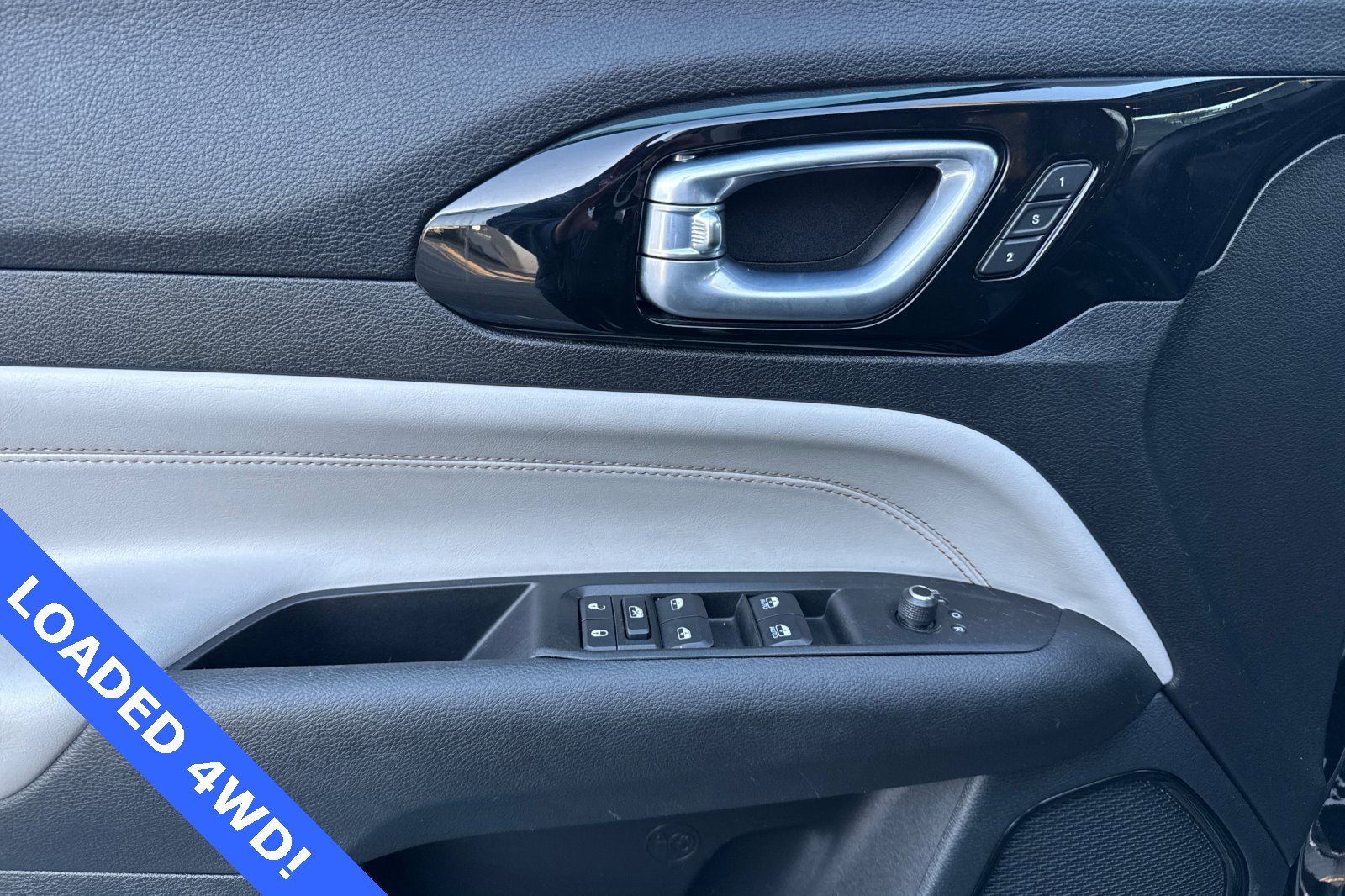 Used 2022 Jeep Compass Limited w/ Elite Group image 12