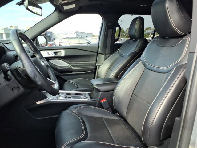Certified 2020 Ford Explorer ST w/ Premium Technology Package image 24