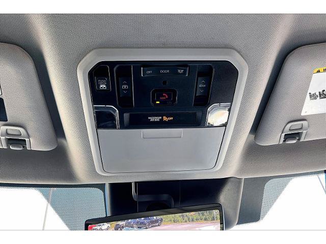 Used 2023 Toyota Tundra Limited w/ TRD Off-Road Package AWD/4WD image 10