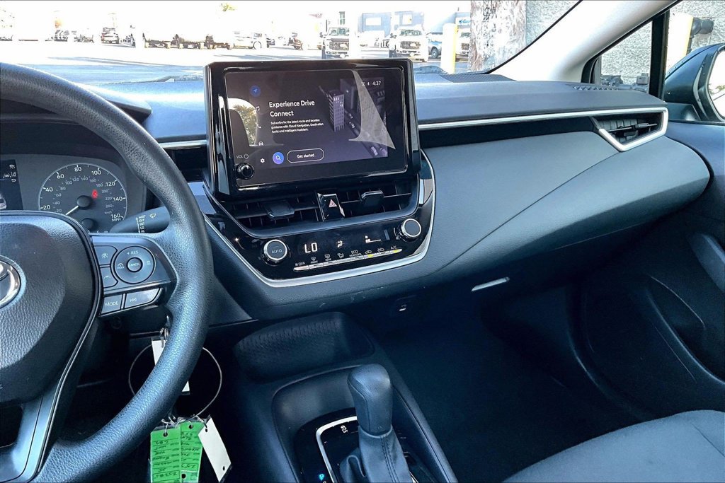 Used 2025 Toyota Corolla LE FWD image 6