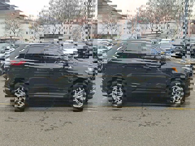 Certified 2022 Ford Edge SEL w/ Convenience Package image 10