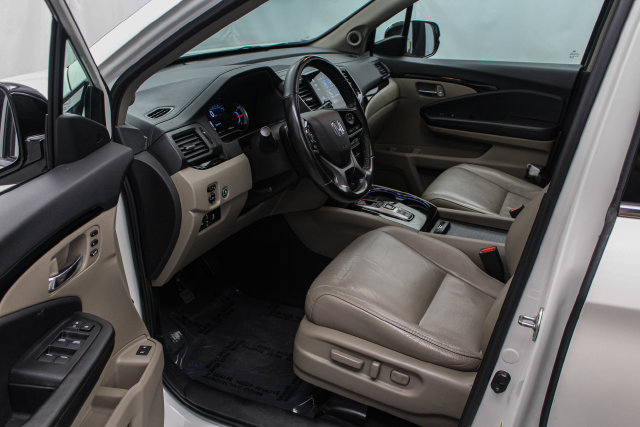 Used 2019 Honda Pilot Touring image 9