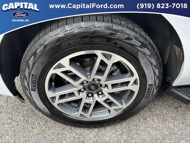 Certified 2025 Ford Expedition Active AWD/4WD image 13