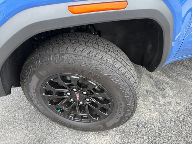 Used 2026 GMC Canyon Elevation RWD image 9