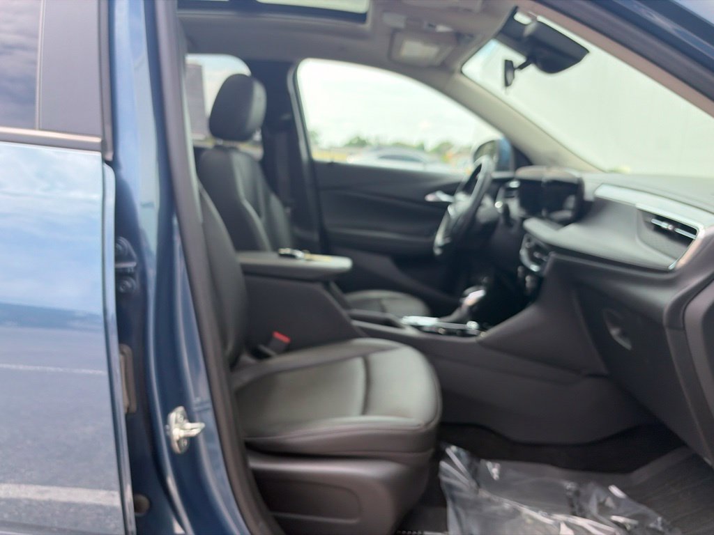 Used 2024 Buick Encore GX Sport Touring w/ Experience Buick Package AWD/4WD image 30